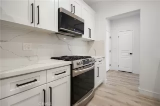 Photo #3: OC23146261 Listing 