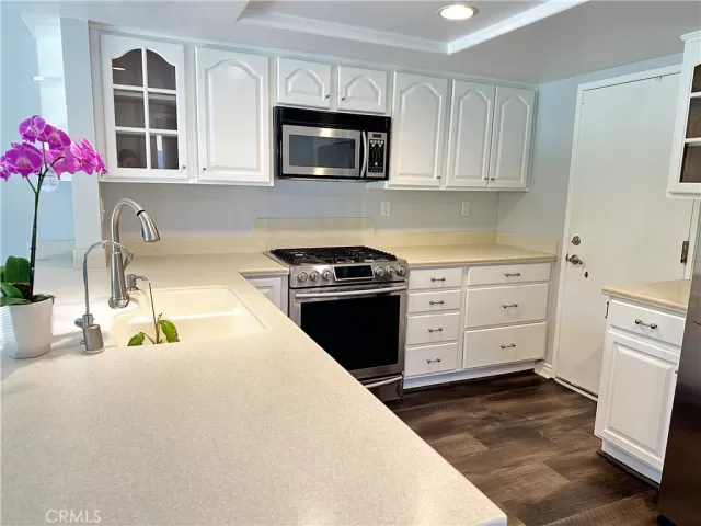 MLS: OC23146389 Condo For Sale