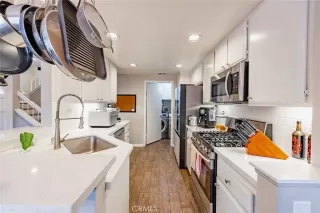 Photo #3: OC23146528 Listing 