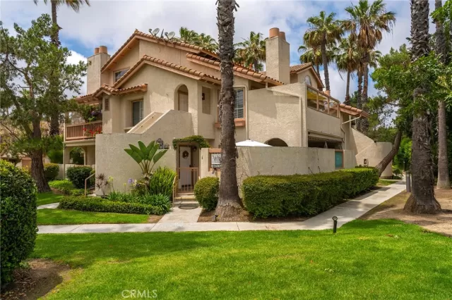 MLS: OC23146742 Condo For Sale