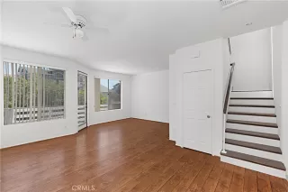 Photo #4: OC23146946 Listing