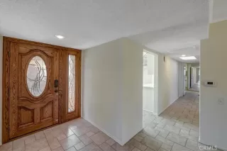 Photo #4: OC23147050 Listing