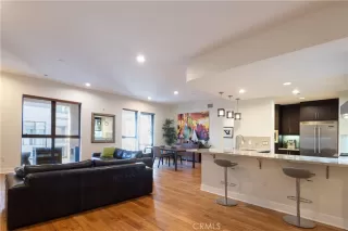 Photo #2: OC23147099 Listing 