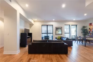 Photo #4: OC23147099 Listing 