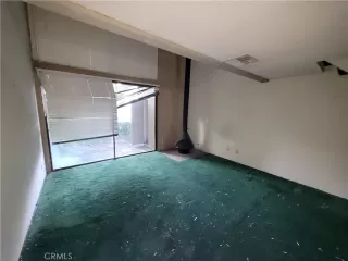 Photo #6: OC23147147 Listing 