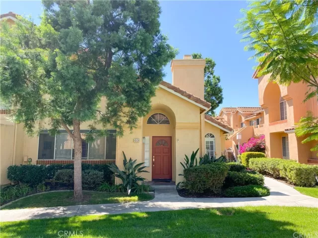 MLS: OC23147625 Condo For Sale