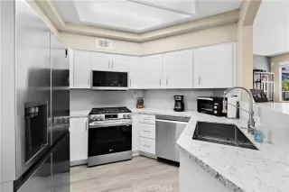 Photo #3: OC23147806 Listing