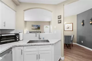 Photo #4: OC23147806 Listing