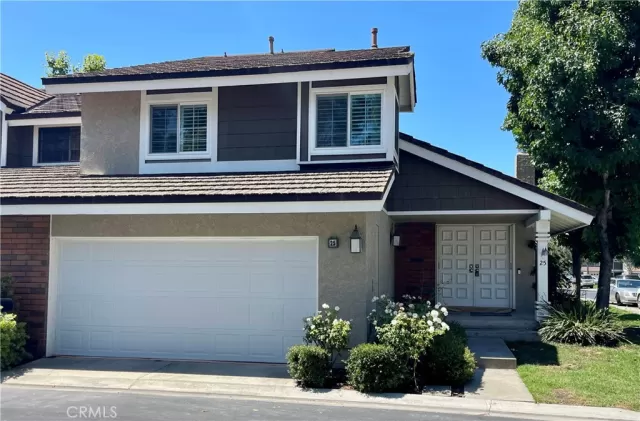 MLS: OC23148078 Condo For Sale