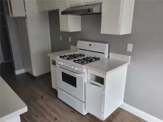 Photo #2: OC23148104 Listing