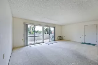 Photo #5: OC23148322 Listing