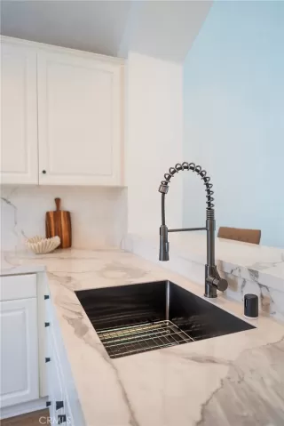 Photo #5: OC23148356 Listing 