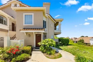 Photo #2: OC23148489 Listing