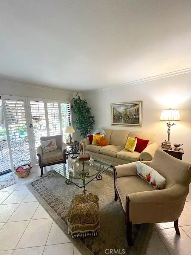 MLS: OC23148925 Condo For Sale