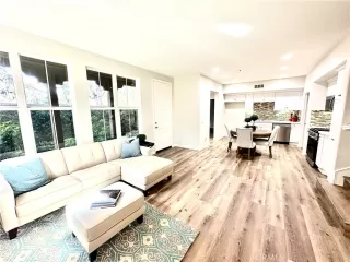 Photo #4: OC23148954 Listing 