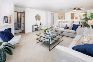 Photo #5: OC23149305 Listing