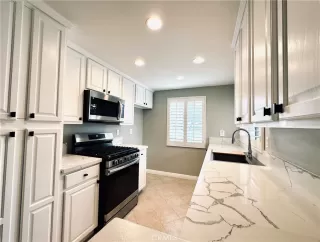 Photo #3: OC23149474 Listing