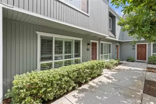 Photo #2: OC23149828 Listing