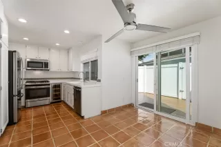 Photo #6: OC23149828 Listing