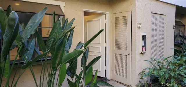 MLS: OC23150013 Condo For Sale