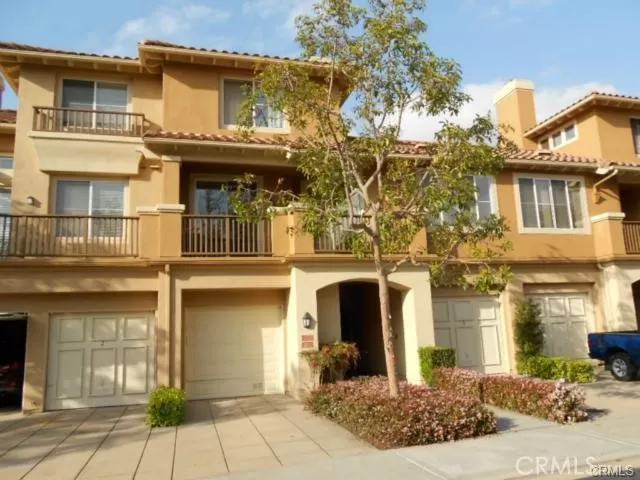 MLS: OC23150066 Condo For Sale