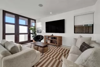 Photo #2: OC23150159 Listing 