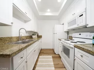 Photo #4: OC23150285 Listing 