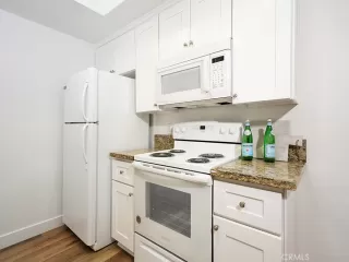 Photo #5: OC23150285 Listing 