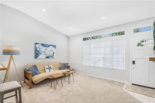 Photo #4: OC23150310 Listing 