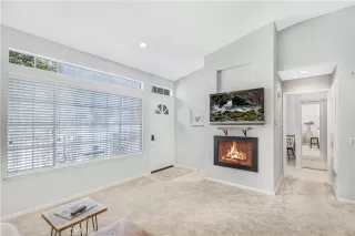 Photo #5: OC23150310 Listing 