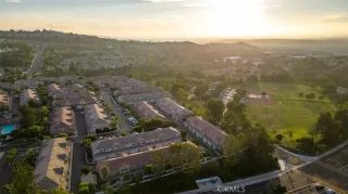 Photo #5: OC23150617 Listing 