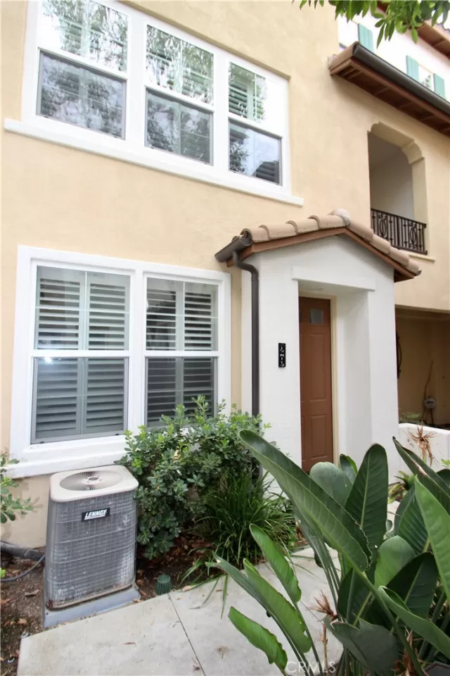 MLS: OC23150847 Condo For Sale