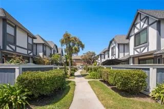 Photo #1: OC23150901 Listing 