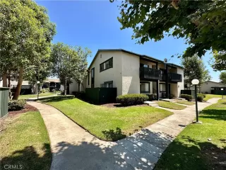 Photo #2: OC23151033 Listing