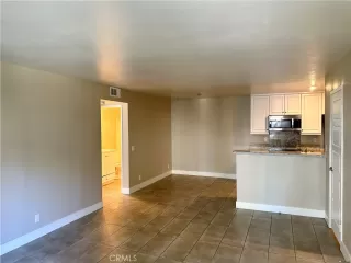 Photo #6: OC23151033 Listing