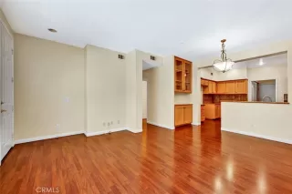 Photo #4: OC23151182 Listing 