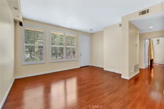 Photo #5: OC23151182 Listing 