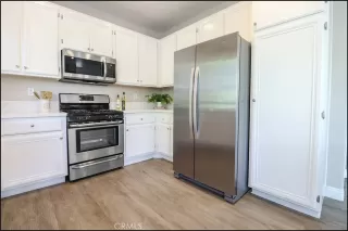 Photo #5: OC23151235 Listing 