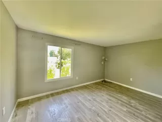 Photo #3: OC23151273 Listing