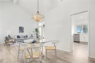 Photo #5: OC23151341 Listing 