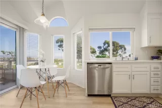 Photo #6: OC23151341 Listing 