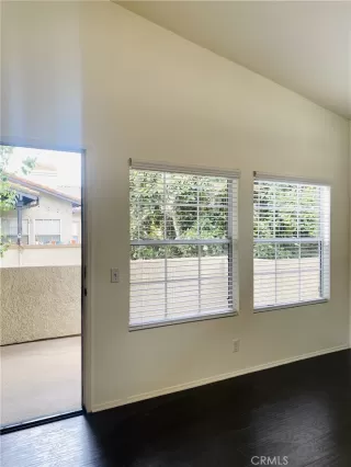 Photo #6: OC23151369 Listing