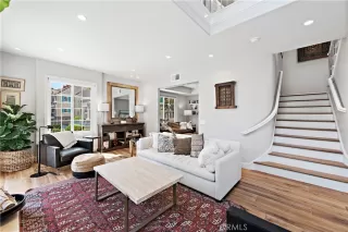 Photo #4: OC23151538 Listing