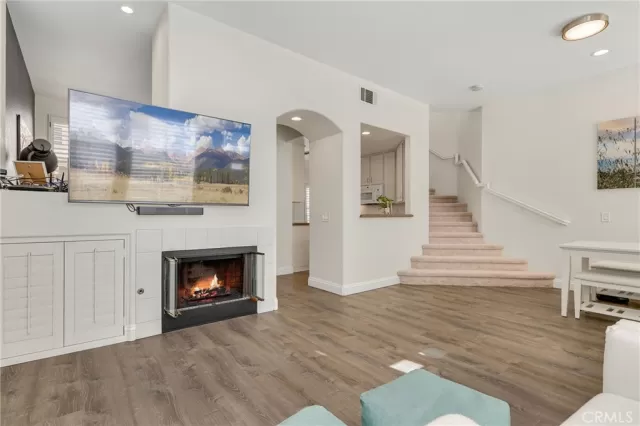 MLS: OC23151567 Condo For Sale