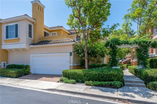 MLS: OC23151747 Condo For Sale