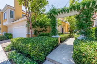 Photo #1: OC23151747 Listing 