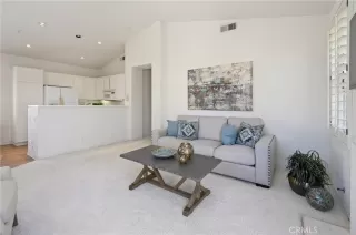 Photo #6: OC23151747 Listing 