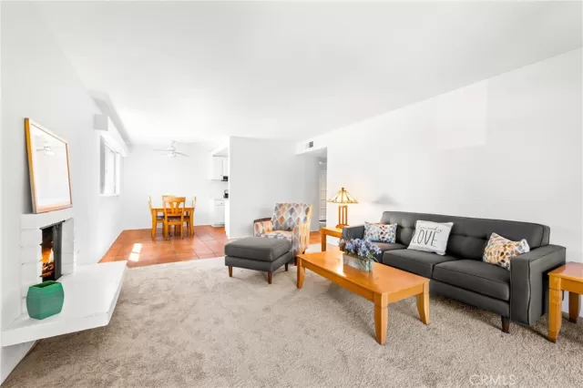 MLS: OC23152044 Condo For Sale