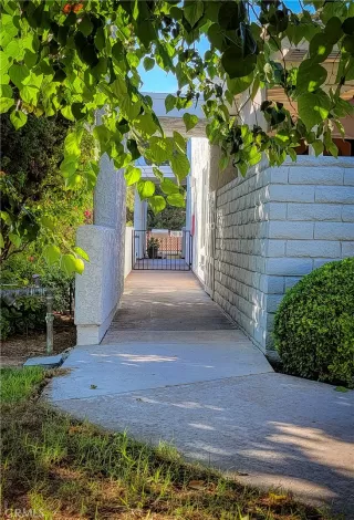 Photo #1: OC23152148 Listing