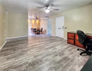 Photo #4: OC23152148 Listing